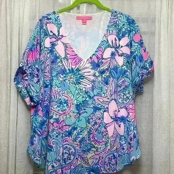 Lilly Pulitzer Medium Casden Top Fully Lined Item# 7F - Picture 2 of 6